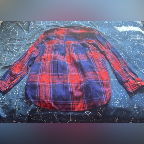 💜 Old Navy Red & Indigo Button Up Flannel - Picture 3 of 3